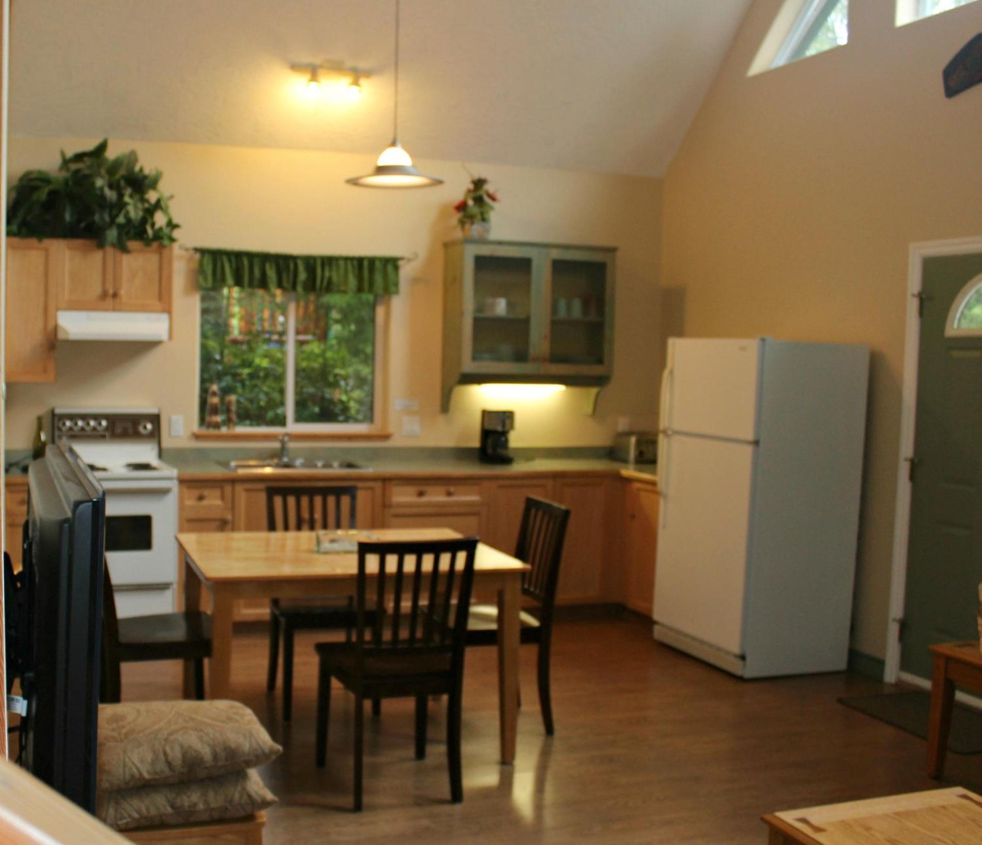 Wild Coast Wilderness Resort Port Renfrew Kamer foto
